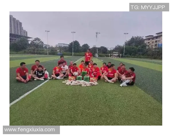 足球明星们的珍贵友情瞬间展现团结与激情的美好时光 足球明星们的珍贵友情瞬间展现团结与激情的美好时光